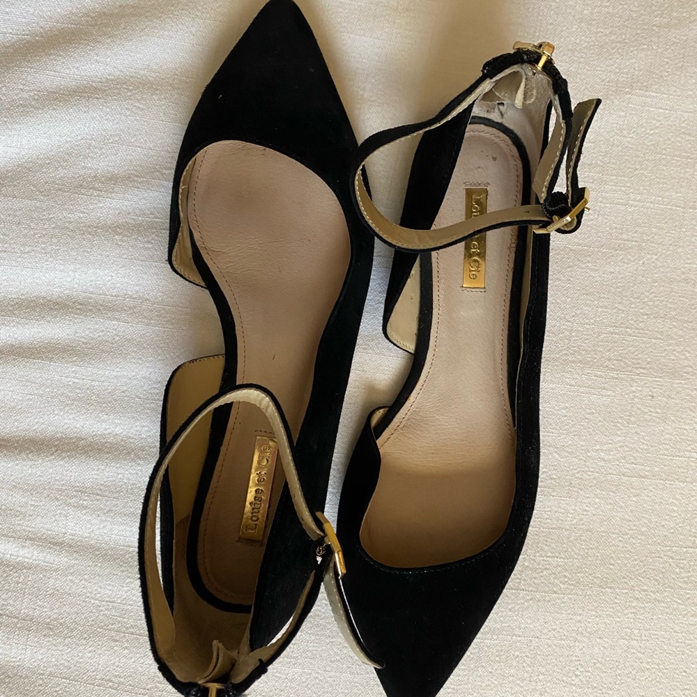 Beautiful, flat black shoes